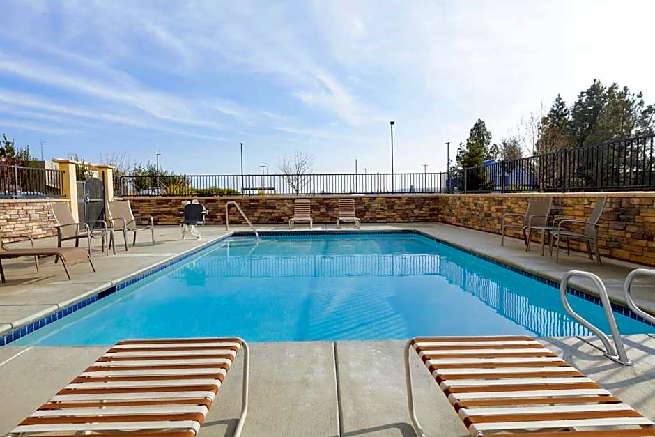 University Hotel Davis Area by IHG