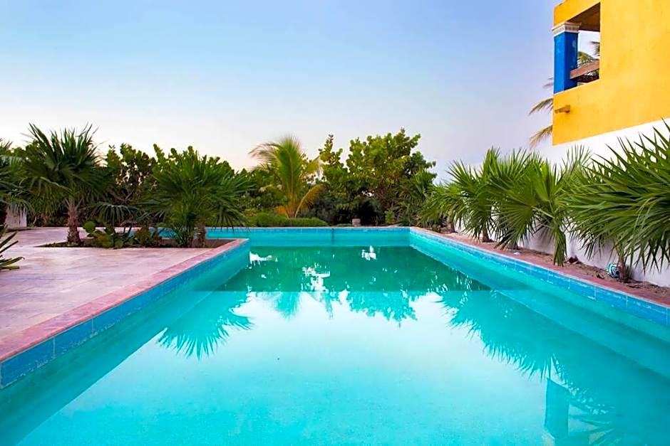 San Bruno TROPICAL Villa With POOL