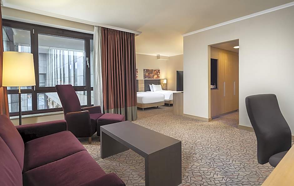 Foto 1 daripada 9 — Junior 2 Beds Suite