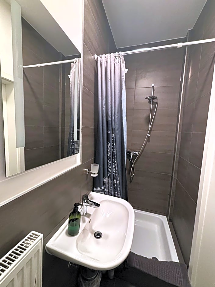 Boutique Hotel Q8 By Simplex