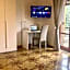 Home Jocy Spacious 3 Bed rooms Apartment with private Parking Ideal for Groups