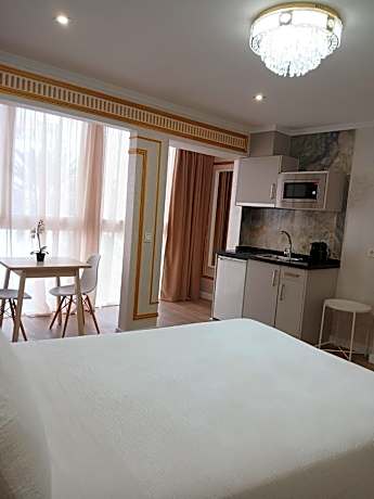 Deluxe Double Studio