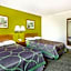 Super 8 by Wyndham Richmond/Broad Street