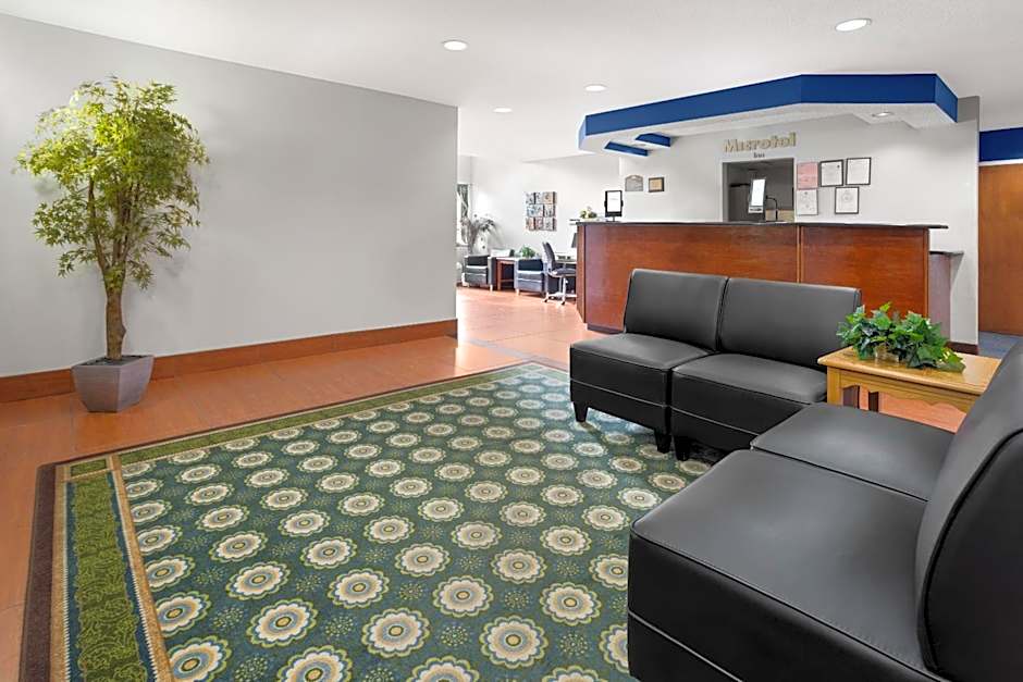 Microtel Inn By Wyndham Albany Airport