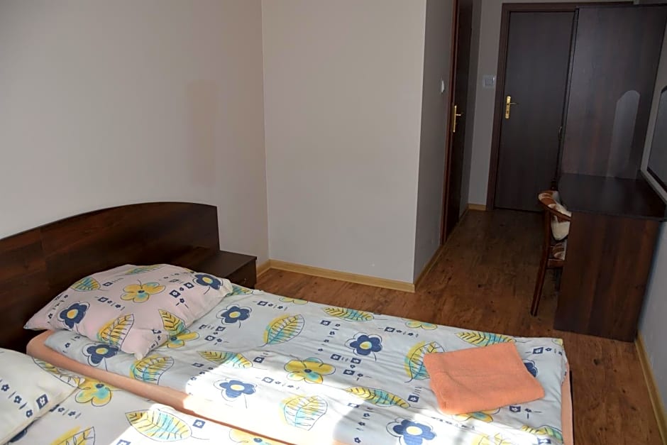 Willa Białe Piaski Pokoje i Noclegi Białogóra