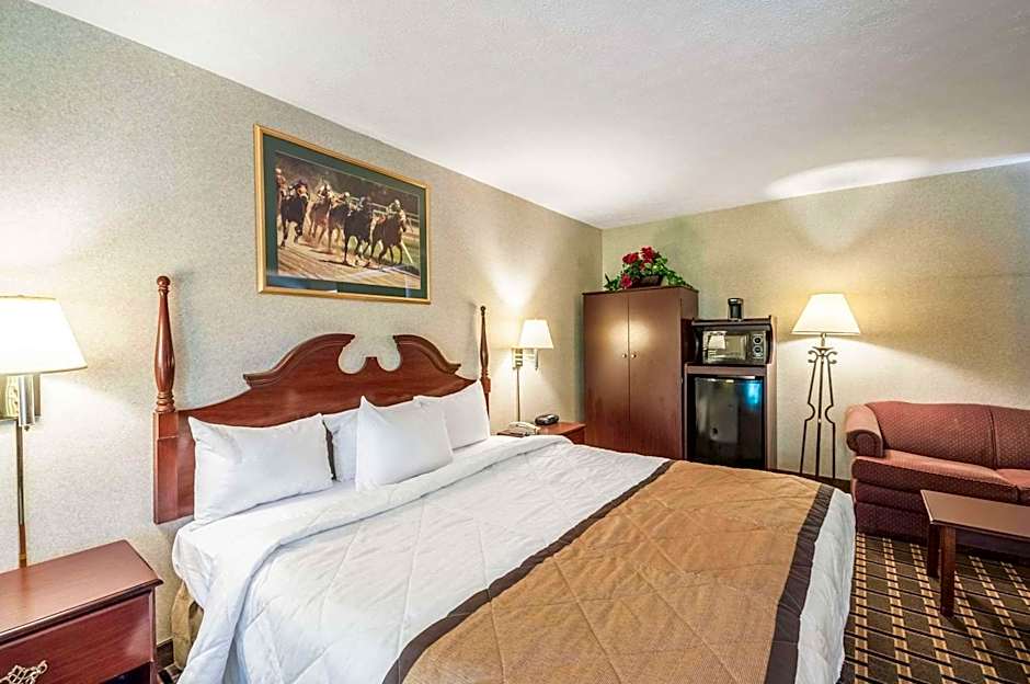Rodeway Inn and Suites