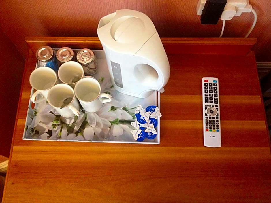 Welbeck Hotel - Close to Beach, Train Station & Southend Airport