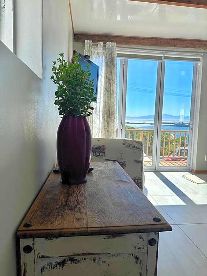 Blue Bay Studio Bayview