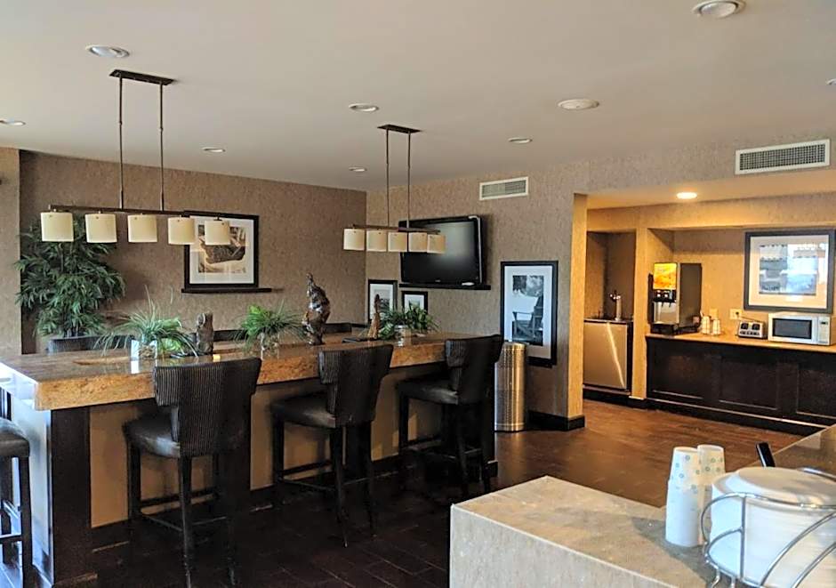 Days Inn by Wyndham Longview South