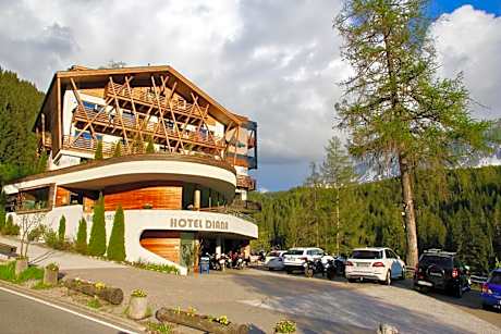 Bike & Ski Hotel Diana Karersee