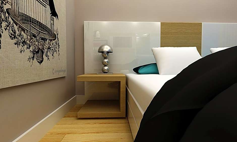 Amore Hotel Teki̇rova