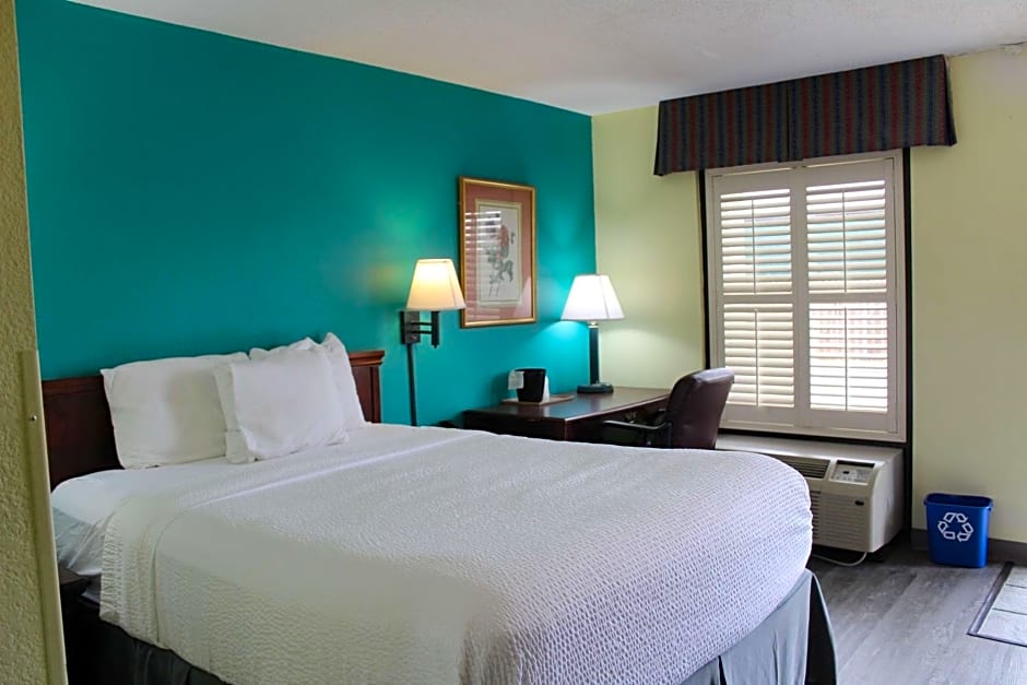Days Inn by Wyndham Marianna