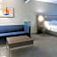 Holiday Inn Express Hotel & Suites Ennis By IHG