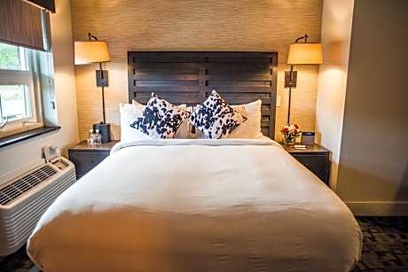 Executive Queen Room