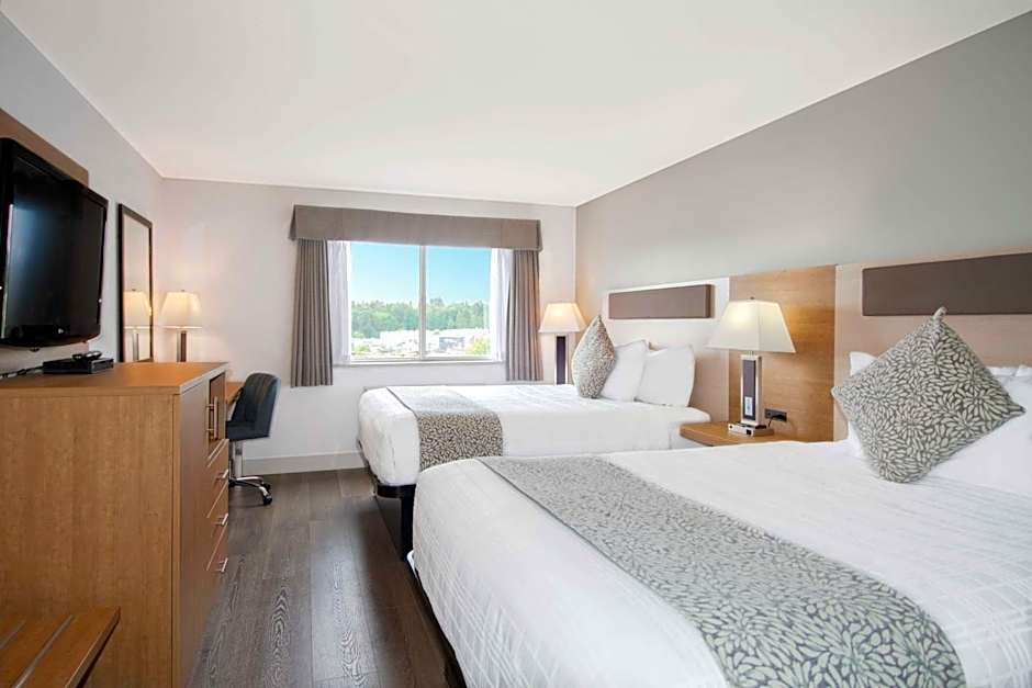 Coast Abbotsford Hotel & Suites