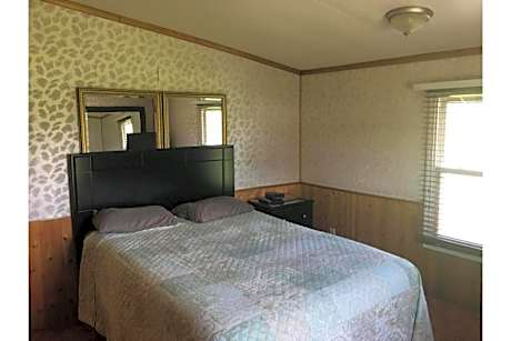 1 Bedroom Apartment with Kitchen