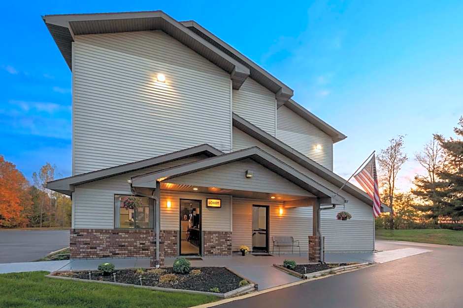 Super 8 by Wyndham Kent/Akron Area