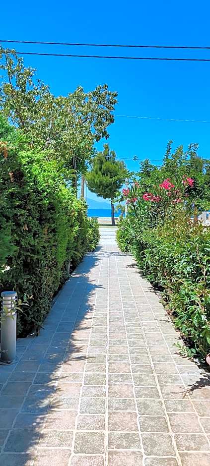 Akrotiri Apartments Pefki Evia