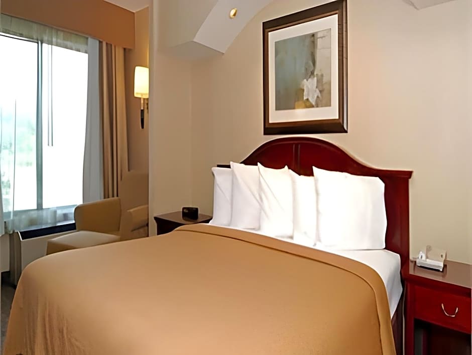 Quality Inn & Suites Bensalem