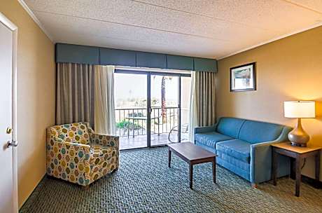 1 King Bed, Sofa Bed, Beachfront Nonsmoking