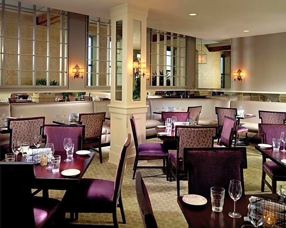 THE RIVERFRONT HOTEL NEW ORLEANS