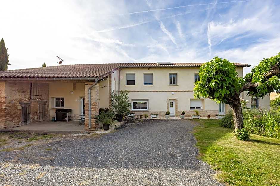 Les Hauts de Grazac, Chambres et Tables d'hôtes