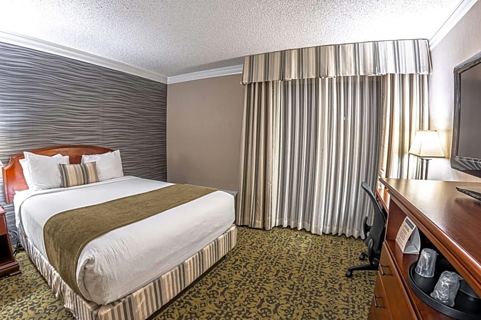 Salt Lake Plaza Hotel SureStay Collection by Best Western