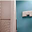 Rodeway Inn & Suites North Hollywood Burbank Airport - Universal Area