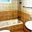 Arinza Tower Quality Suites