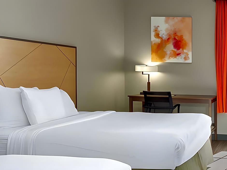 La Quinta Inn & Suites by Wyndham Ft. Pierce