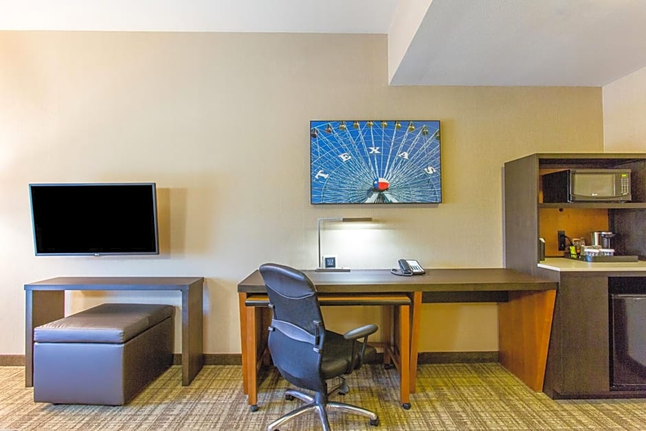 Cambria Hotel Plano - Frisco