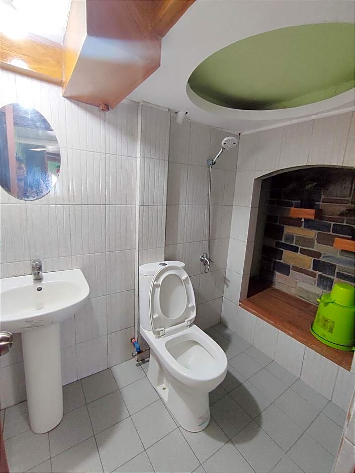 Blue Lagoon Inn and Restaurant, Pagudpud