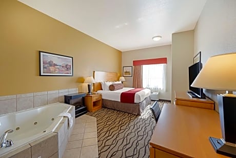 King Suite with Spa Bath - Disability Access/Non-Smoking