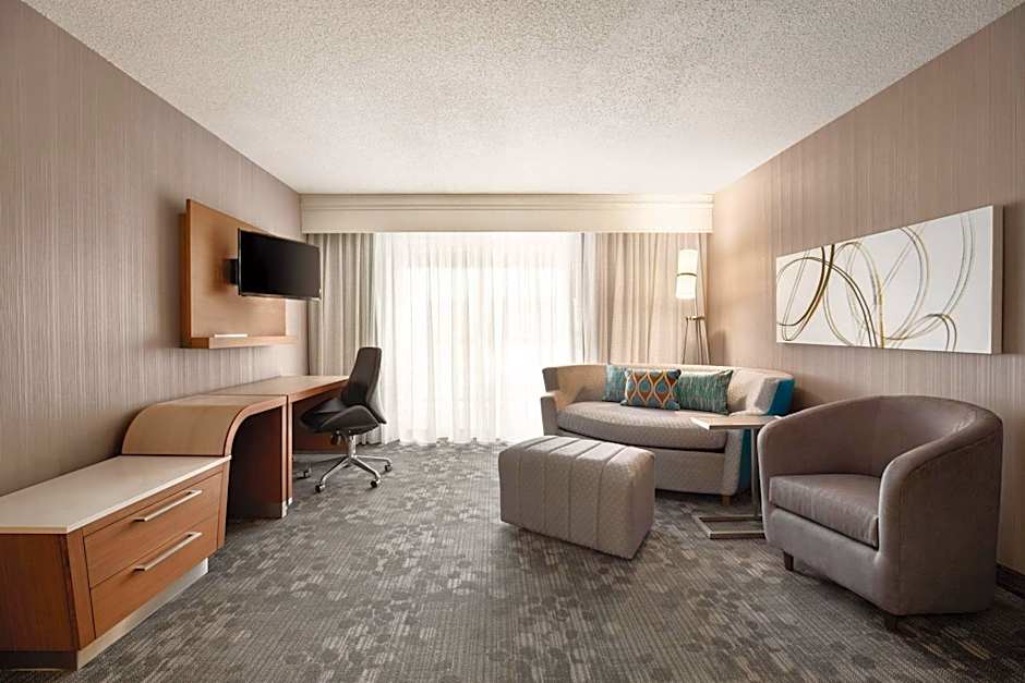 Courtyard by Marriott Topeka