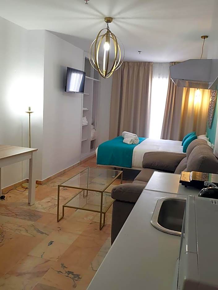 Hotel y Apartamentos Doña Lola