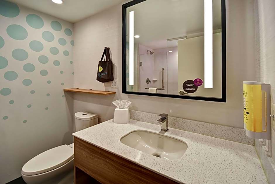 Tru By Hilton Sterling Heights Detroit