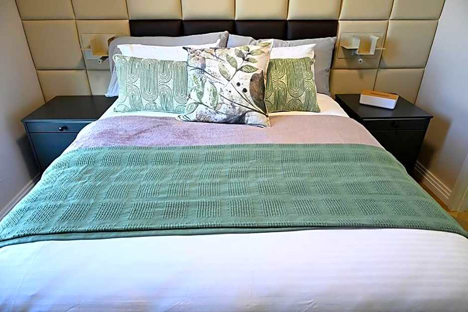 BGS Luxury -Two-bed -Nine Palms