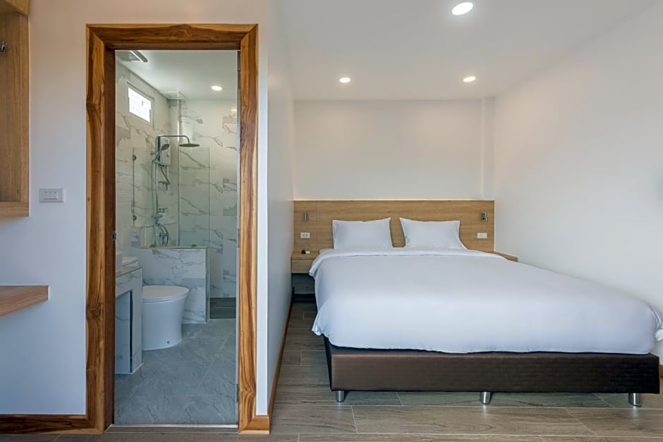 Chiangkhan River Walk Hotel