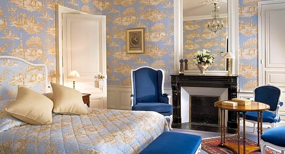 Photo 1 of 3 of Superior Room