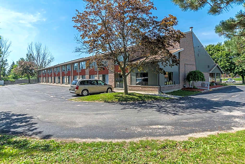 Ramada by Wyndham Kingston