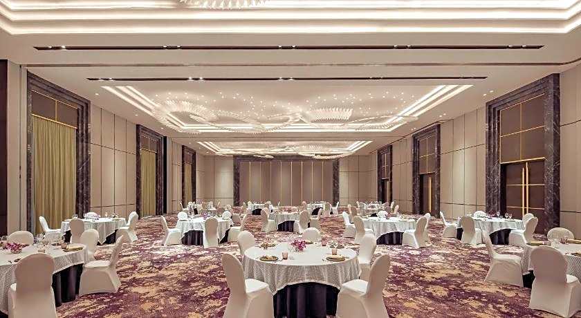 Radisson Blu Hotel & Spa, Nashik