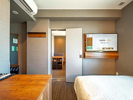 Connecting Room with Deluxe Double Room