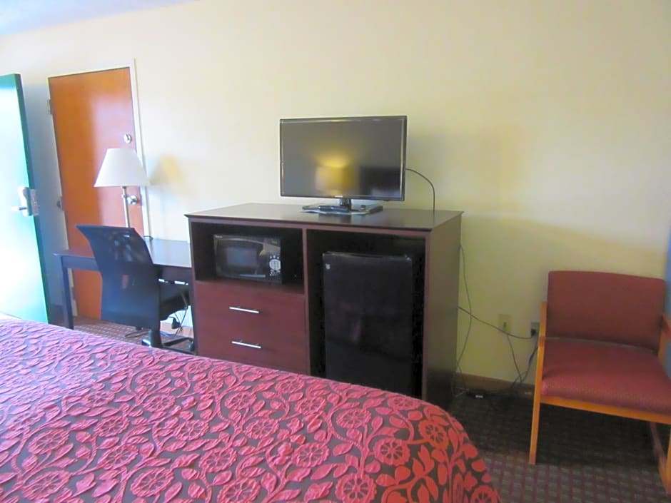 Days Inn by Wyndham Columbia NE Fort Jackson