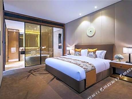 Wyndham Grand Plaza Royale Kaidi