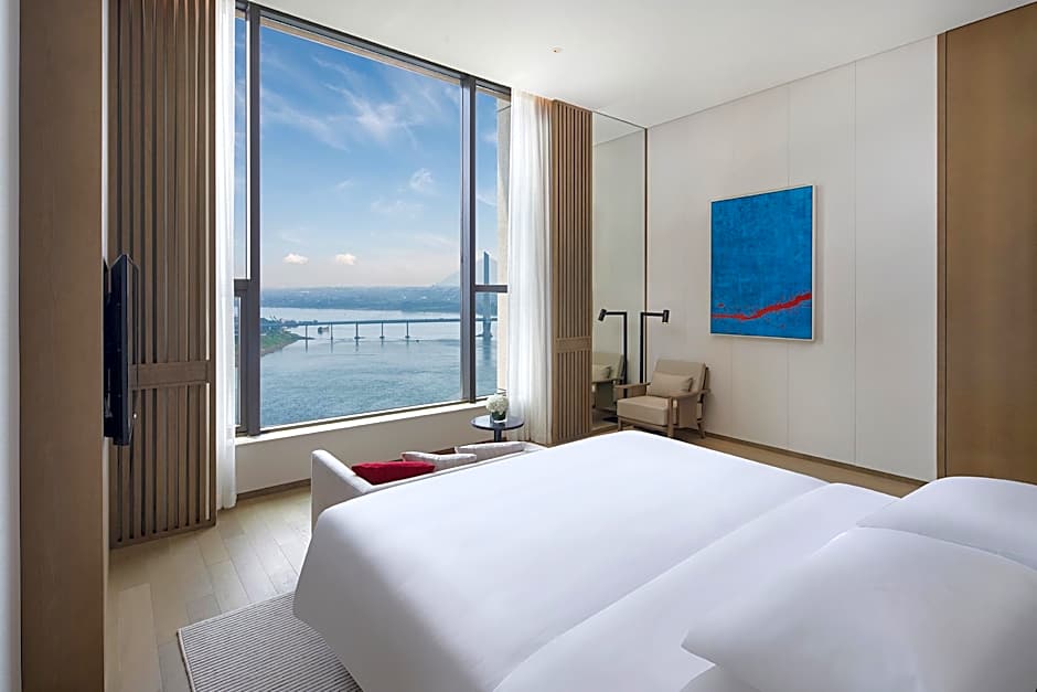 Photo 1 of 3 of Ambassador 1 King Bed Suite, River View