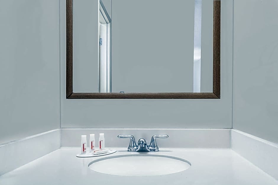 Days Inn by Wyndham Burns