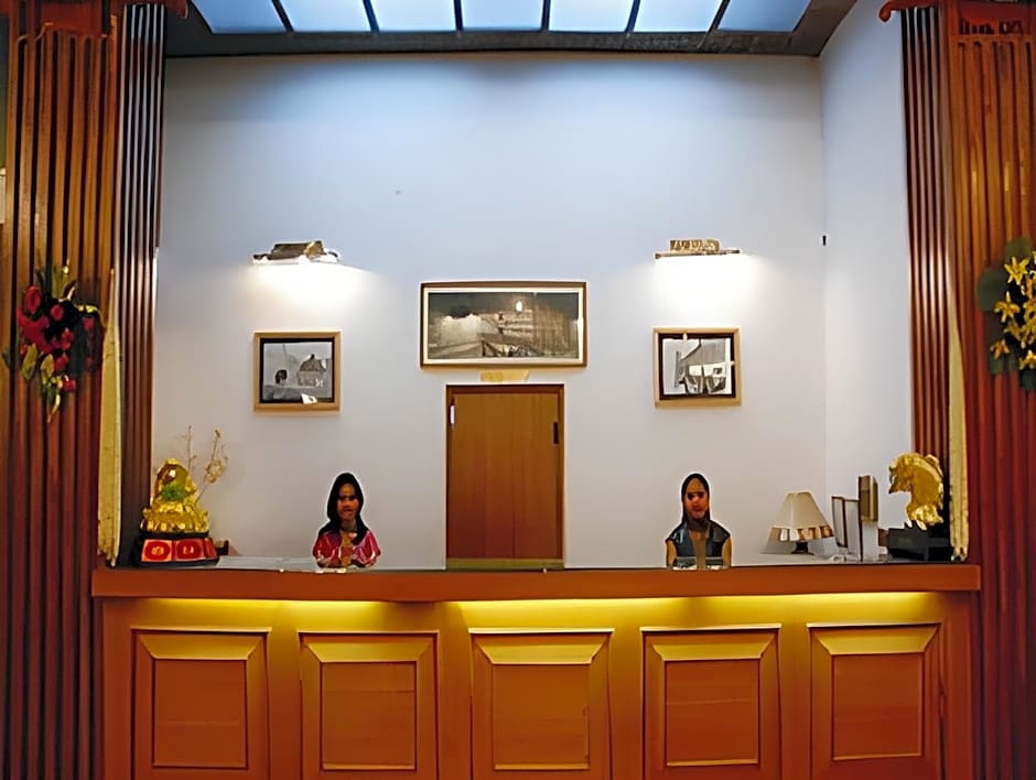 Moon International – Shimla, PA