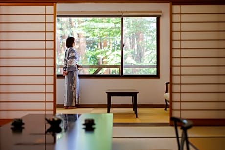 Japanese-Style Deluxe Room with Private Bathroom