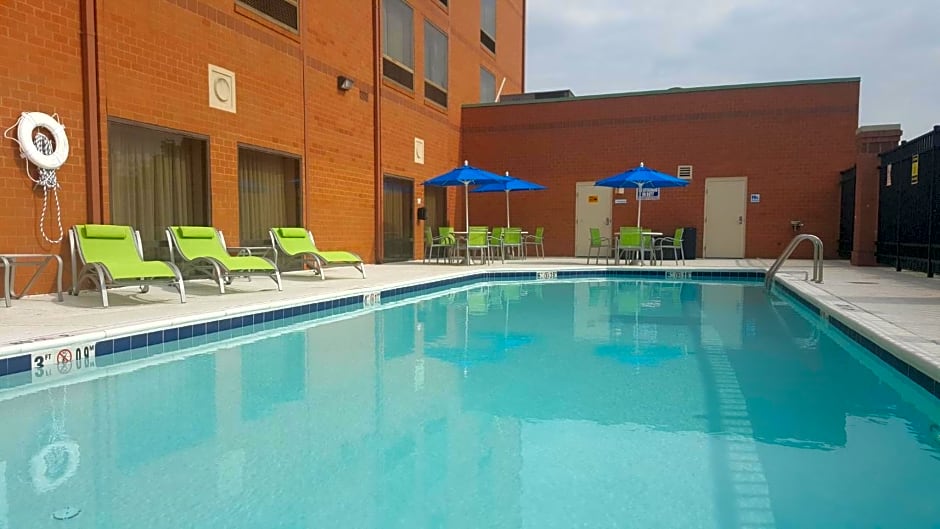 Holiday Inn Express Baltimore-Bwi Airport West