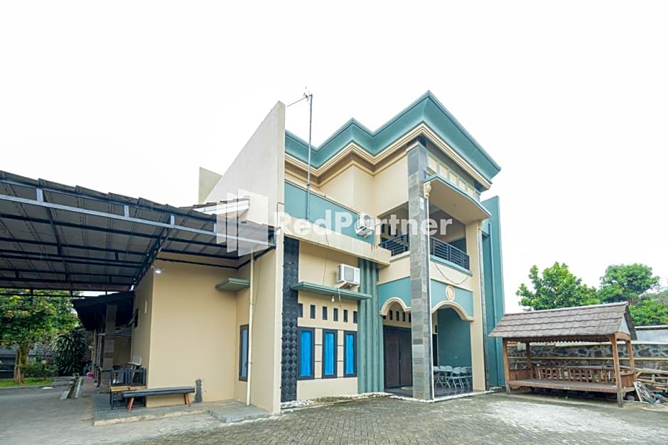 Boss Residence Serang Mitra RedDoorz